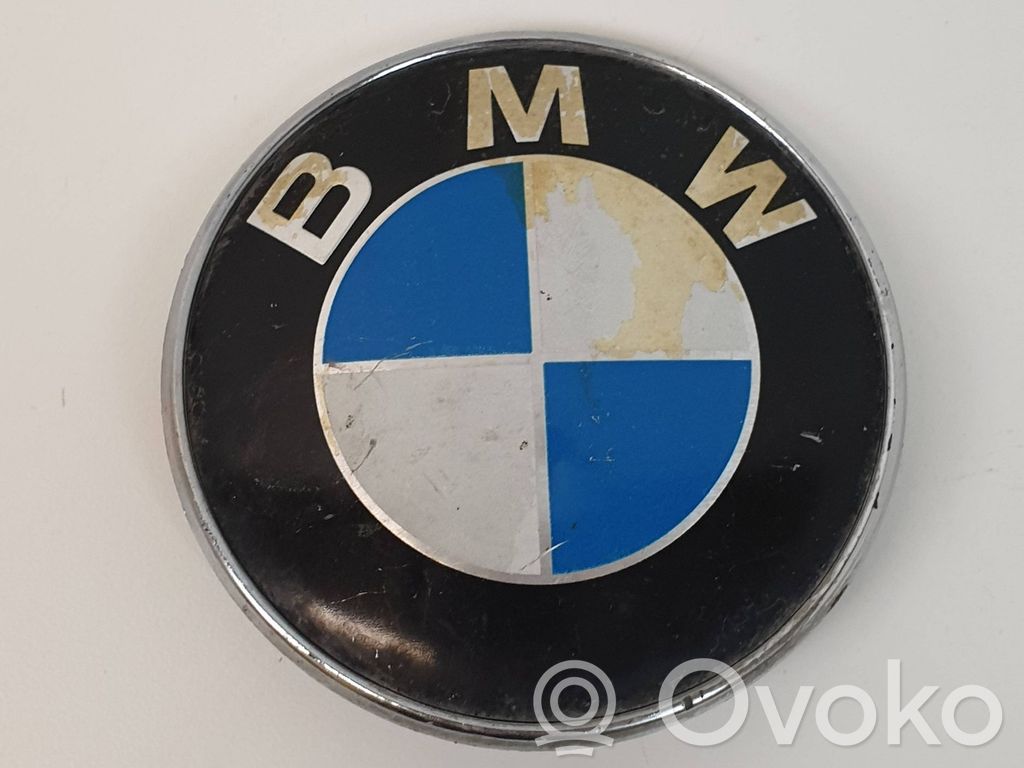 BMW 3 E90 E91 Gamintojo ženkliukas 