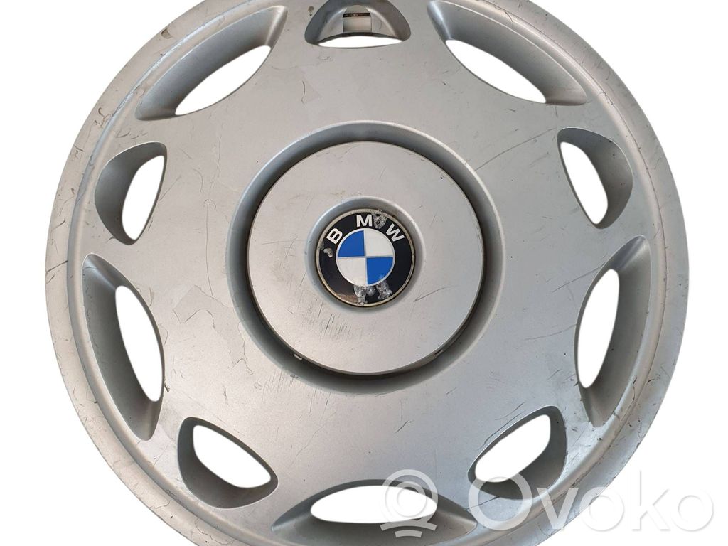 BMW 3 E36 R15-pölykapseli 