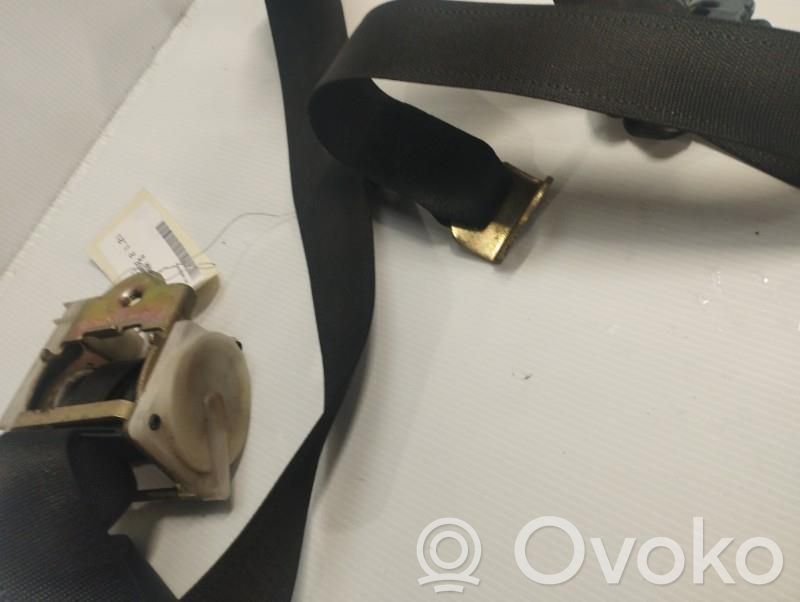 Opel Corsa B Cinturón trasero 