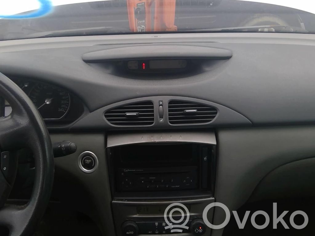 Renault Laguna II Kojelauta 