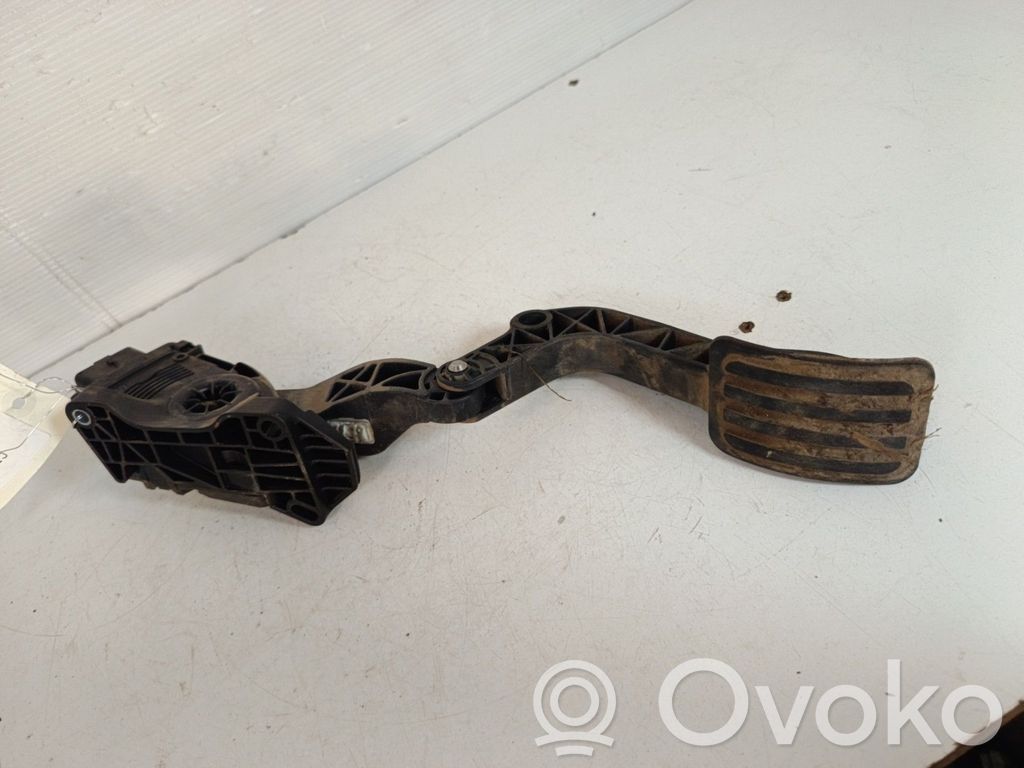 Accelerator throttle pedal   00001601CF