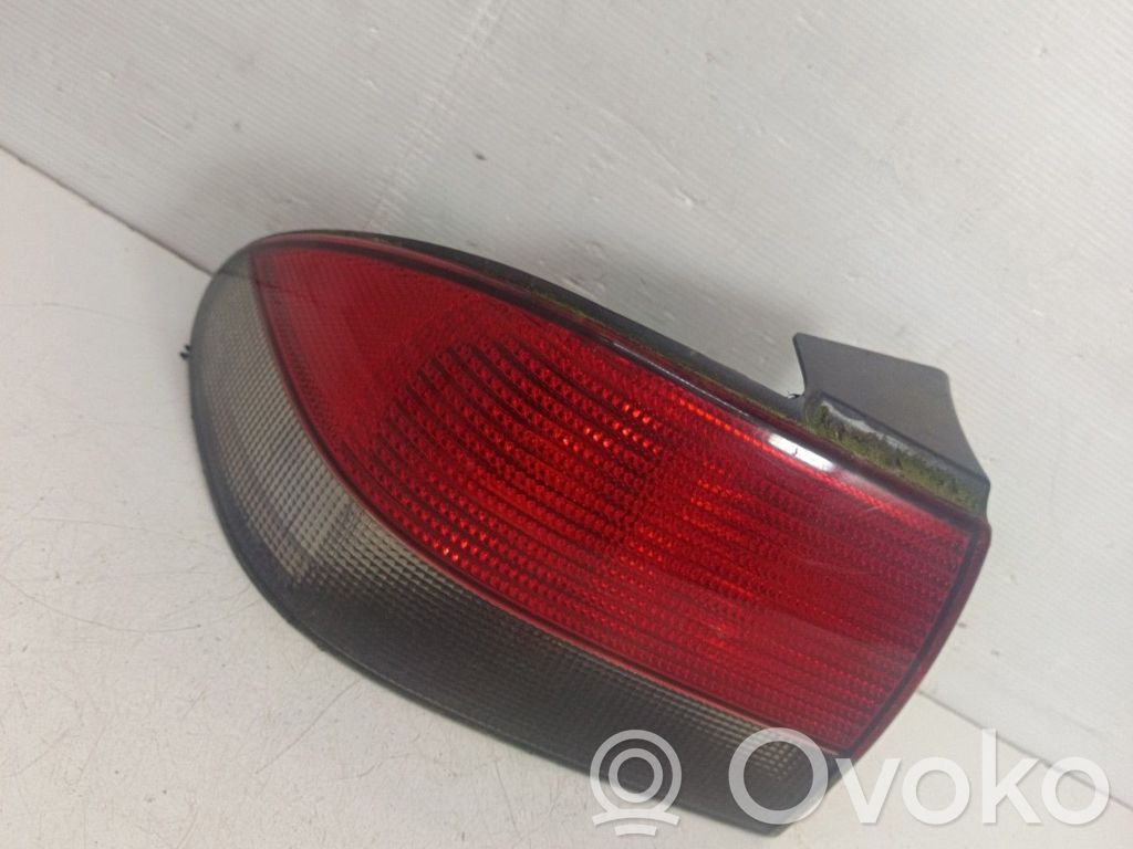 Saab 9-3 Ver1 Aizmugurējais lukturis virsbūvē 