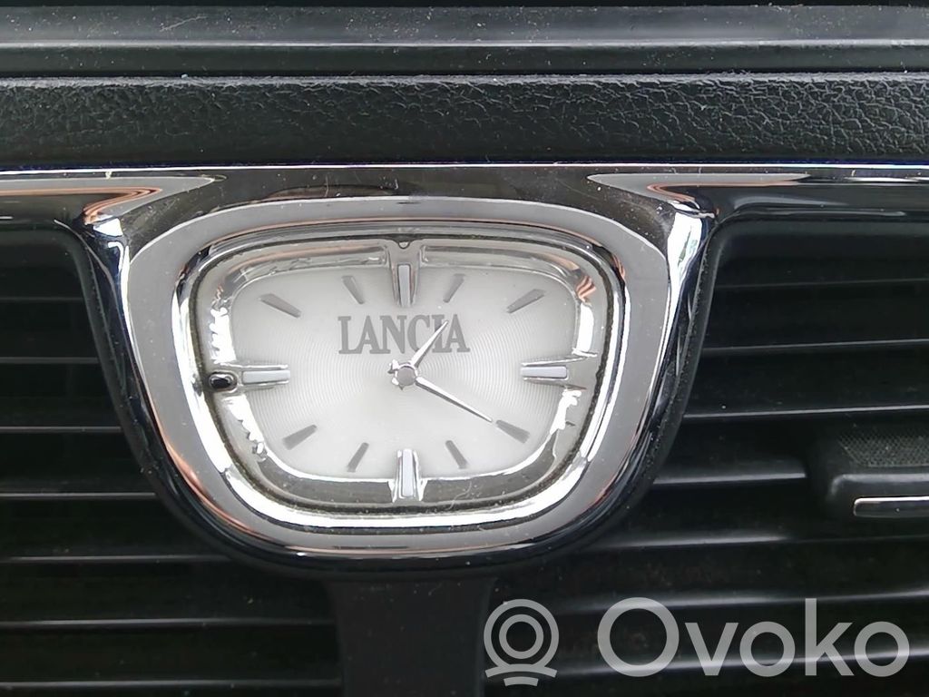 Lancia Voyager Monitori/näyttö/pieni näyttö 