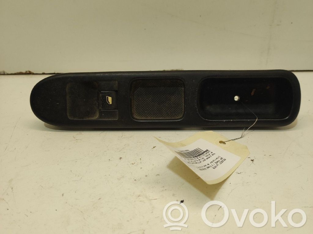 Electric window control switch   6554E7