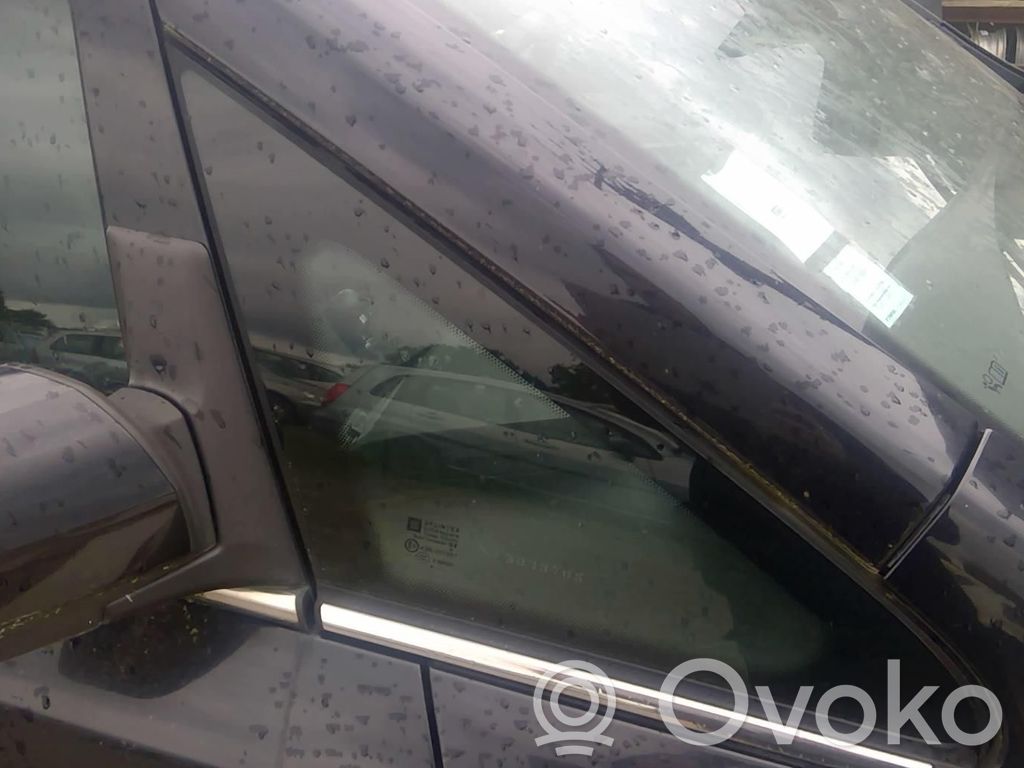 Opel Zafira B Geam triunghi față 