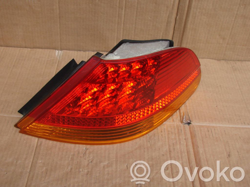 Rear/tail lights   8379688
