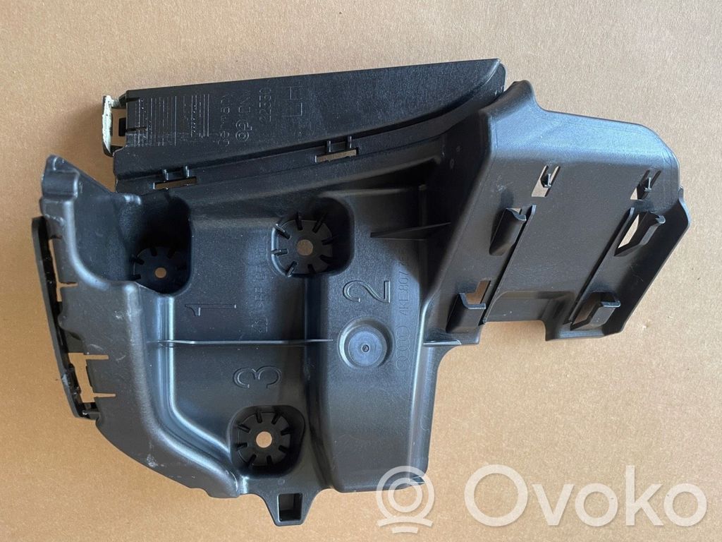 Rear bumper mounting bracket   4KE807365