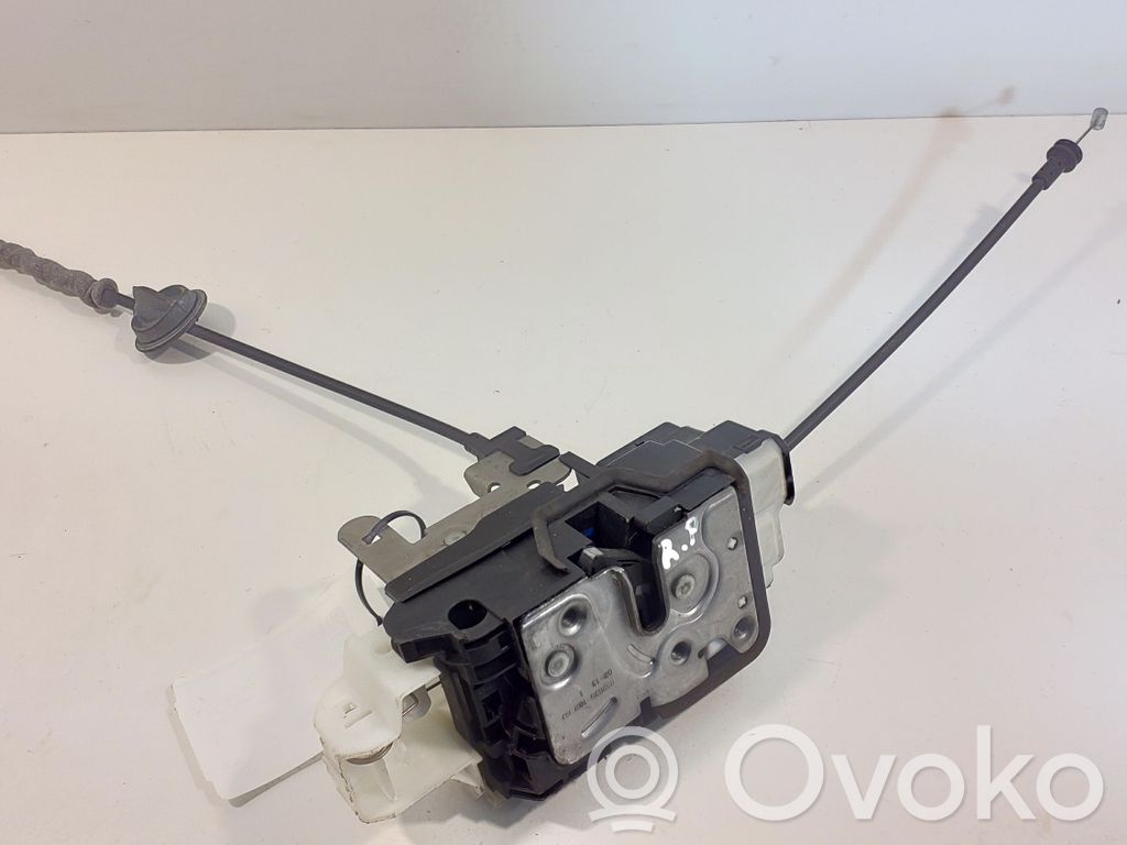 Volvo V40 Front door lock 