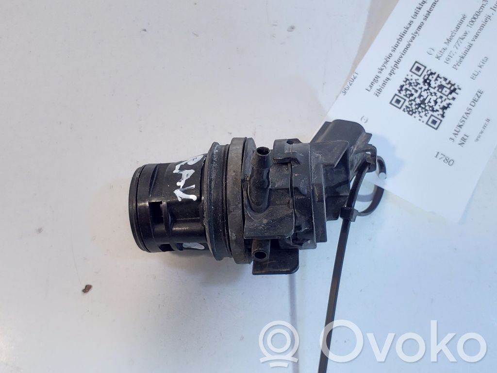 Toyota RAV 4 (XA30) Windscreen/windshield washer pump 