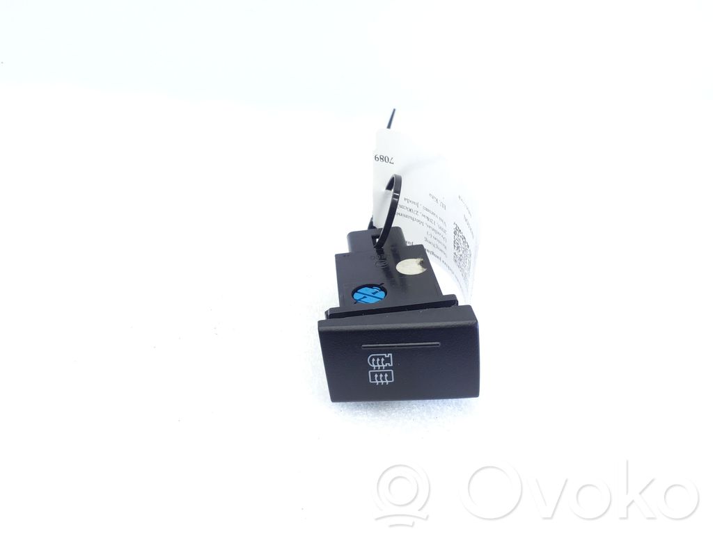 SsangYong Rexton Windscreen/window heater switch 