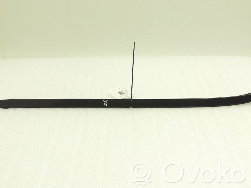 BMW 3 E90 E91 Windshield trim 