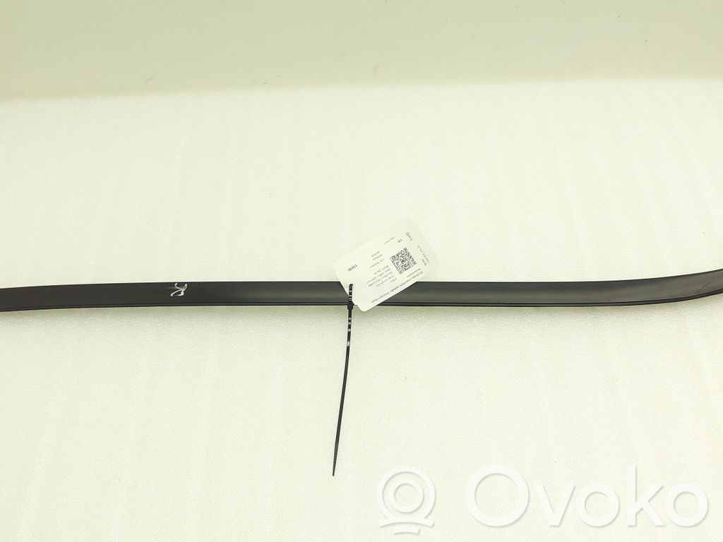BMW 3 E90 E91 Windshield trim 