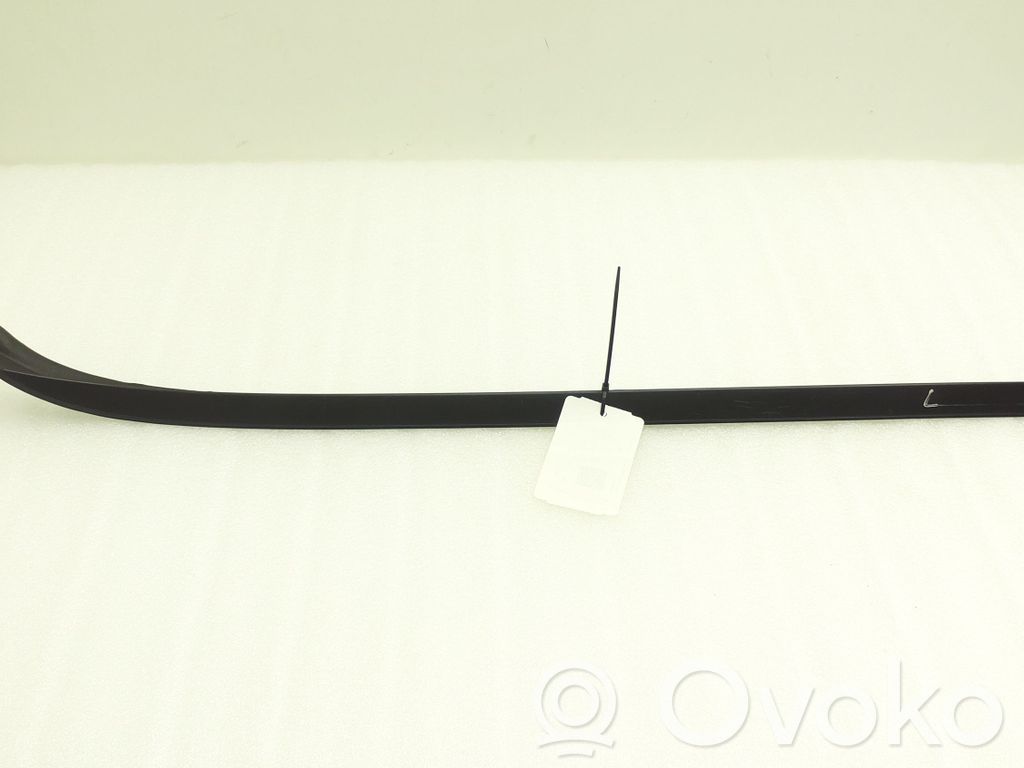 BMW 3 E90 E91 Windshield trim 