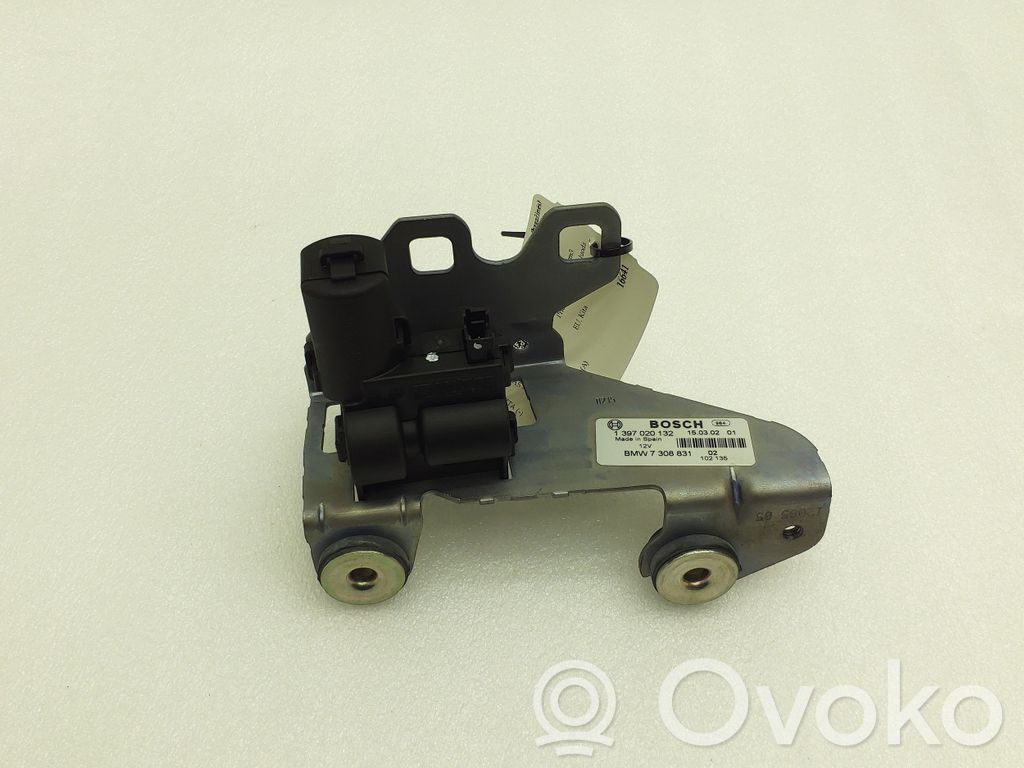 BMW 5 F10 F11 Tailgate window lock/catch/latch 