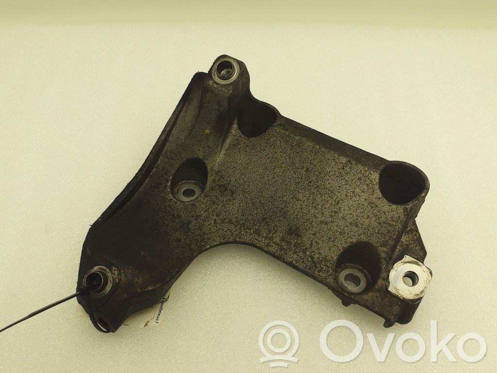 BMW 3 E90 E91 A/C compressor mount bracket 