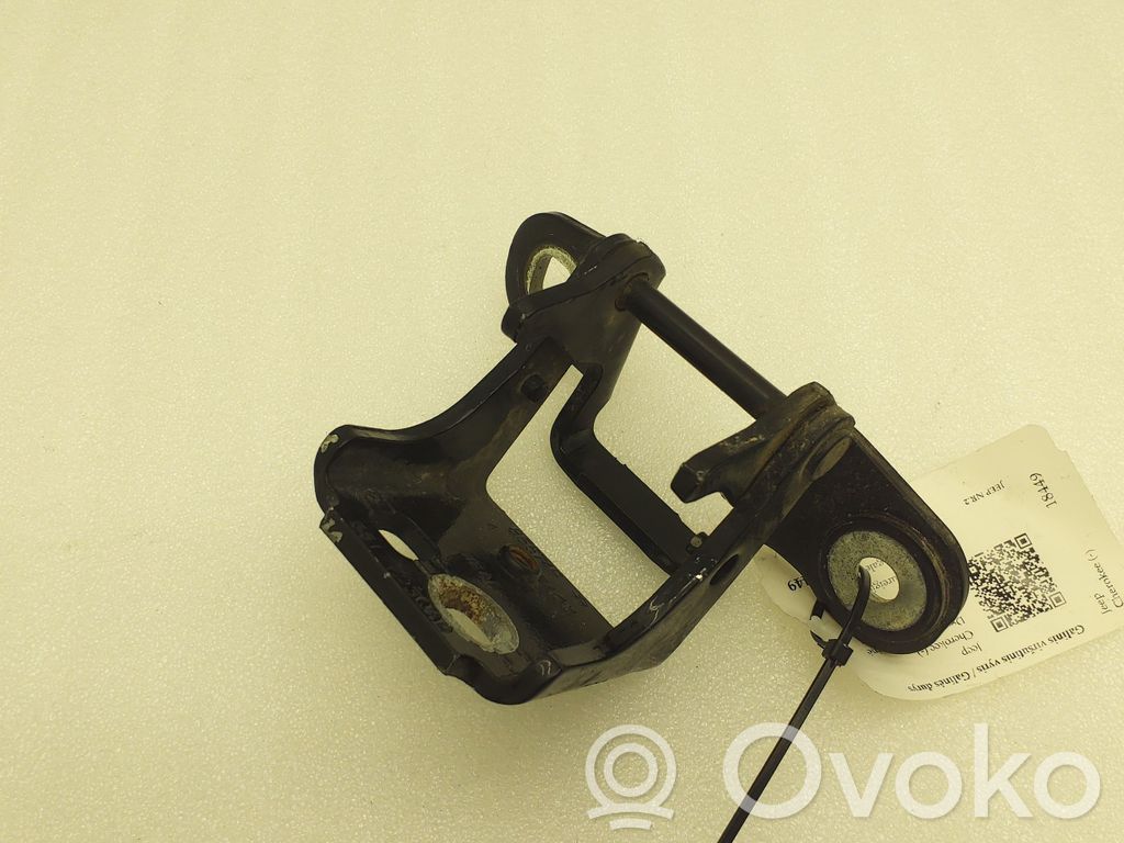 Jeep Cherokee III KJ Rear door upper hinge 