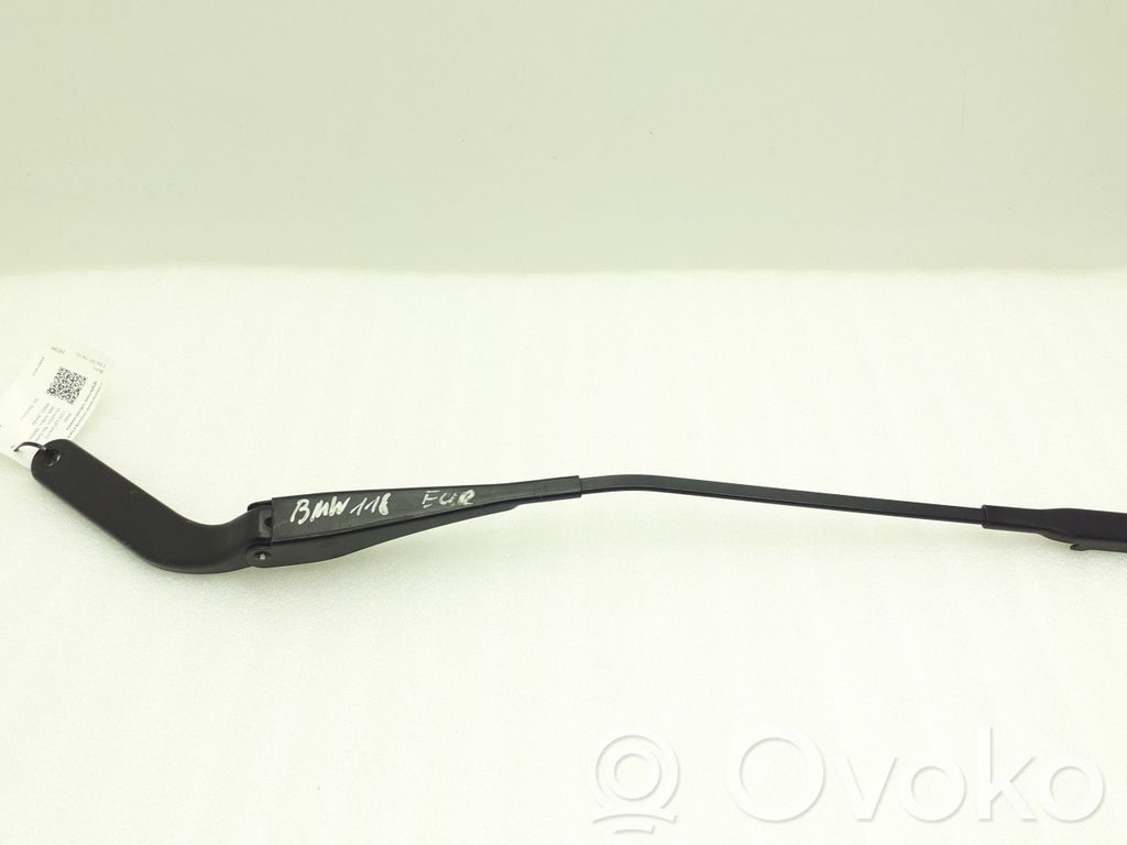 BMW 1 E81 E87 Front wiper blade arm 