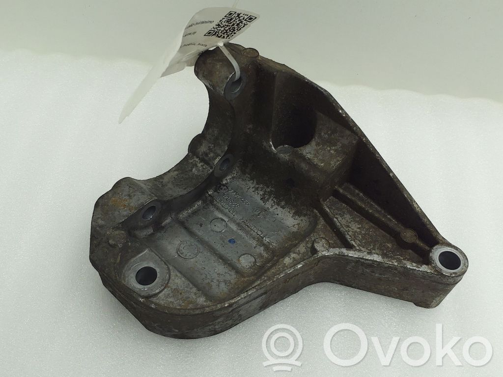 BMW 3 E92 E93 Power steering pump mounting bracket 