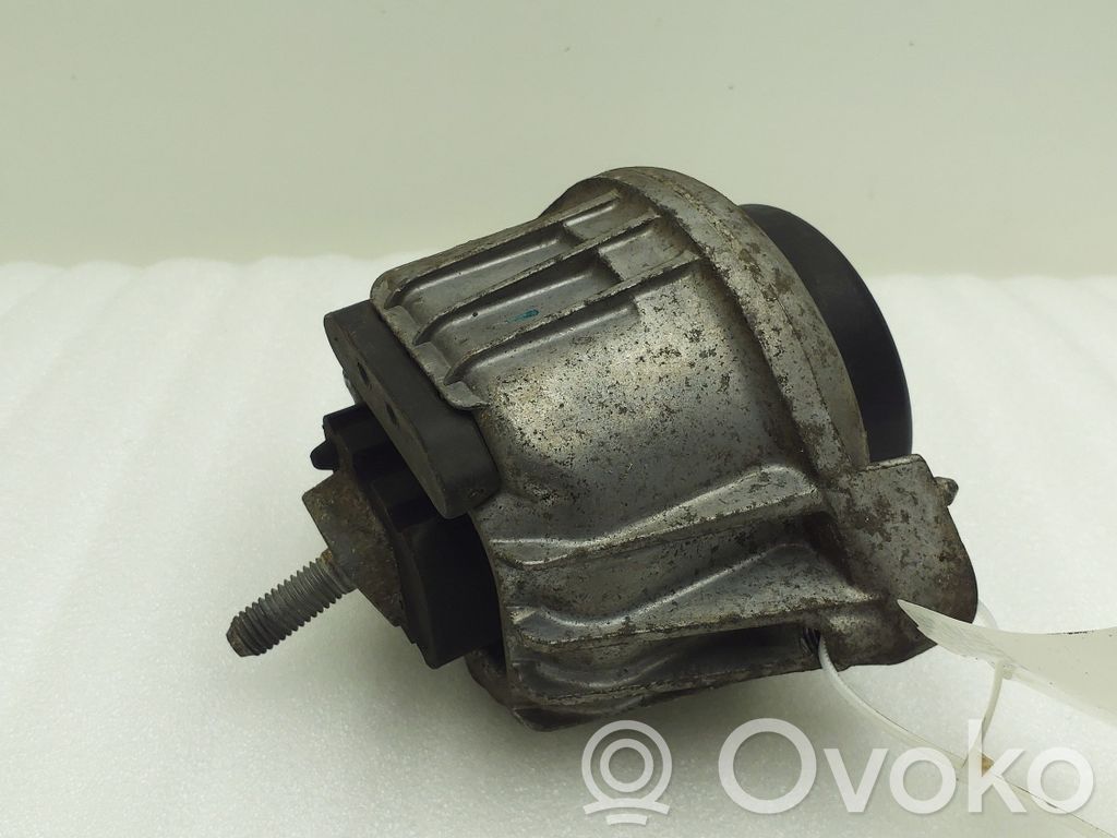BMW 3 E90 E91 Engine mount bracket 