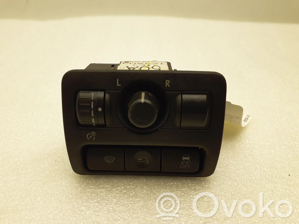 Subaru Outback Wing mirror switch 