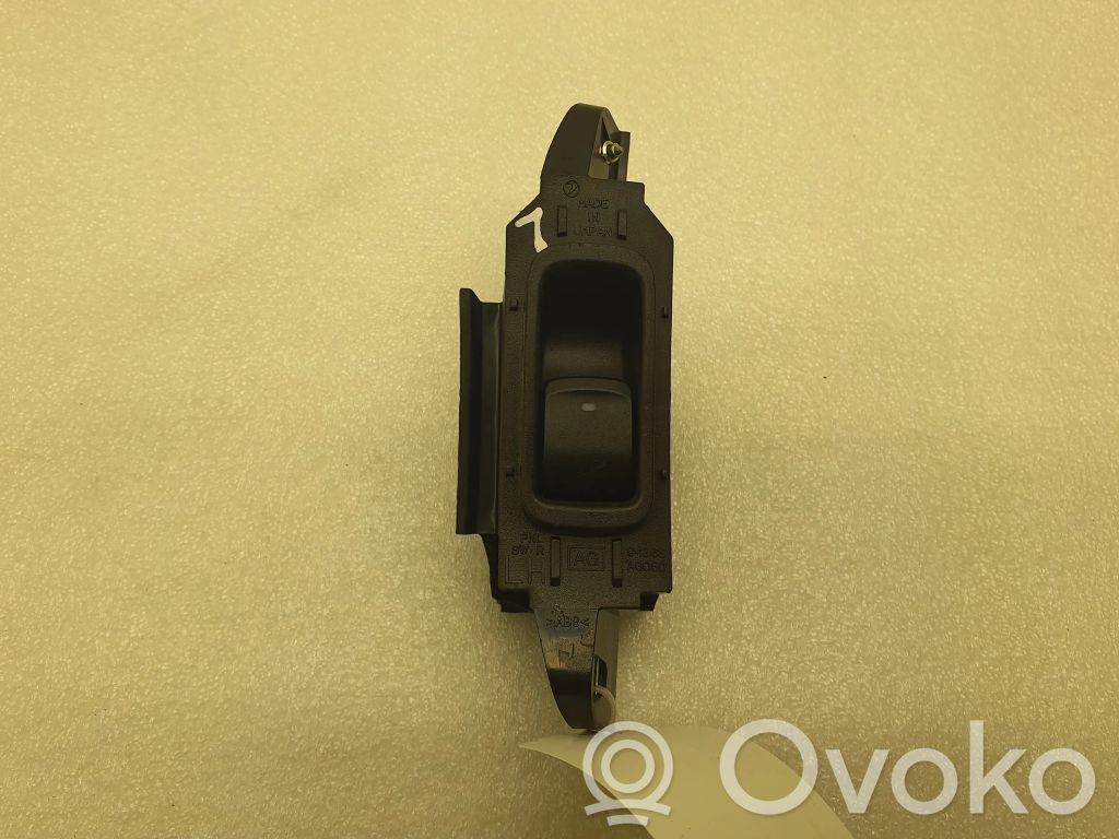 Subaru Outback Electric window control switch 
