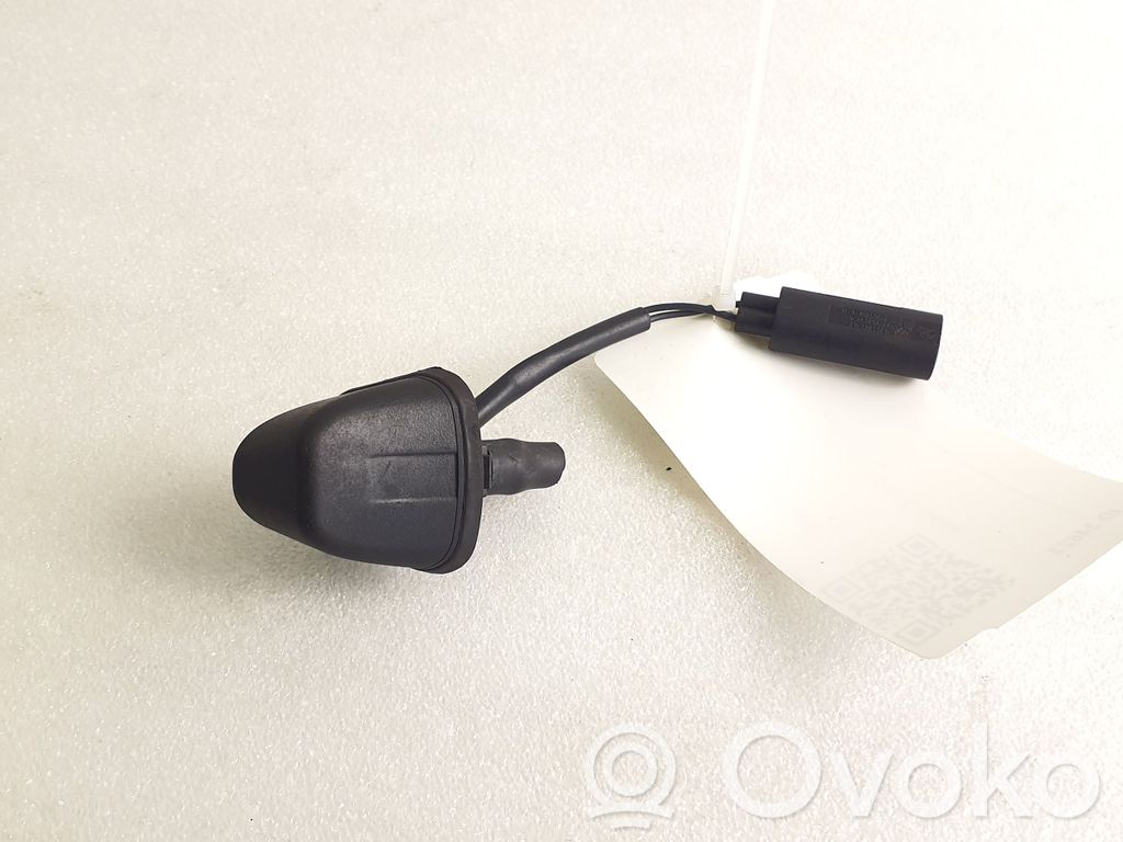 BMW 3 E90 E91 Windshield washer spray nozzle 