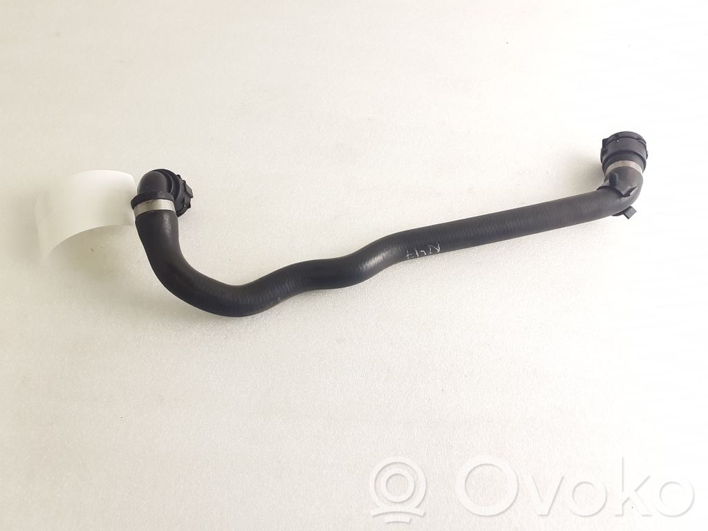 BMW 3 E90 E91 Moottorin vesijäähdytyksen putki/letku 
