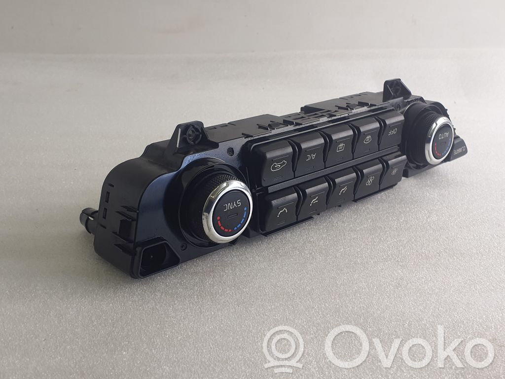 KIA Sportage Climate control unit 