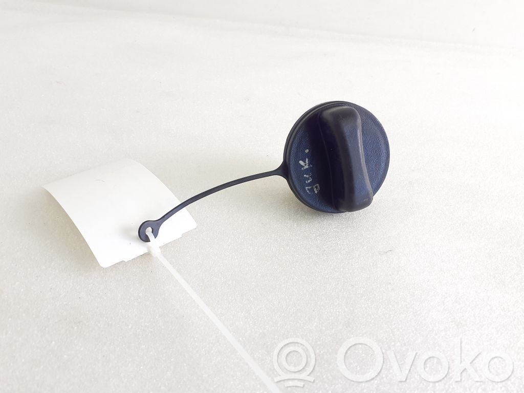 Nissan Juke I F15 Fuel tank filler cap 