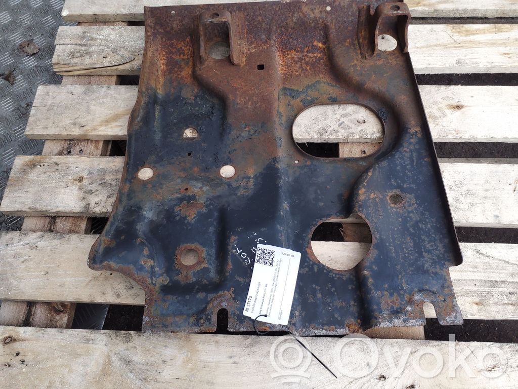 Jeep Cherokee III KJ Engine splash shield/under tray 