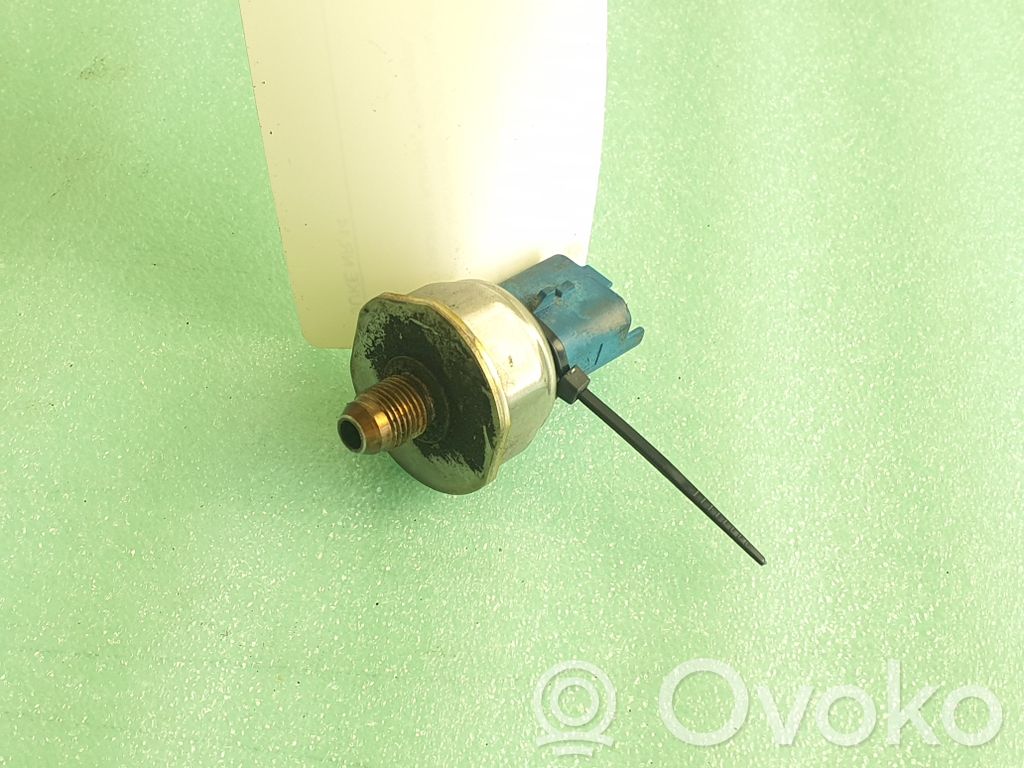 Nissan Juke I F15 Oil pressure sensor 