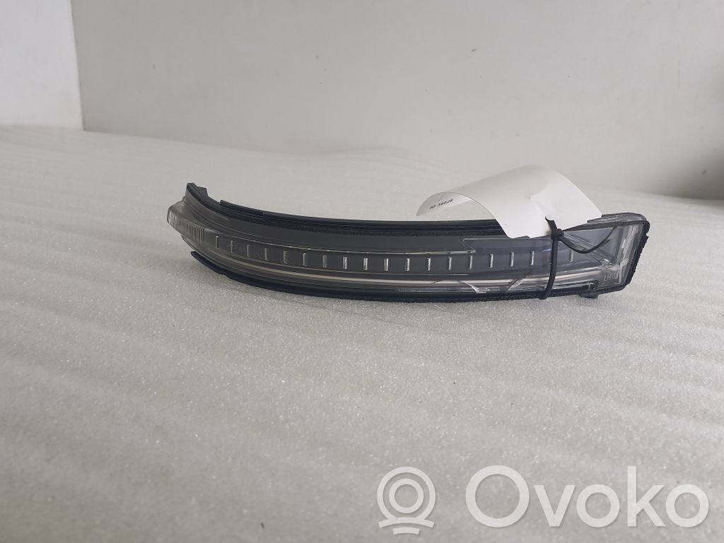 Nissan Qashqai Front indicator light 