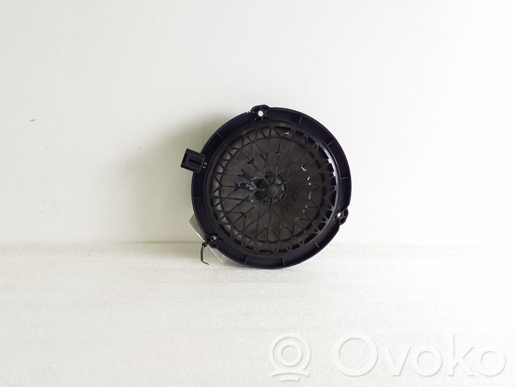 Opel Vivaro Front door speaker 
