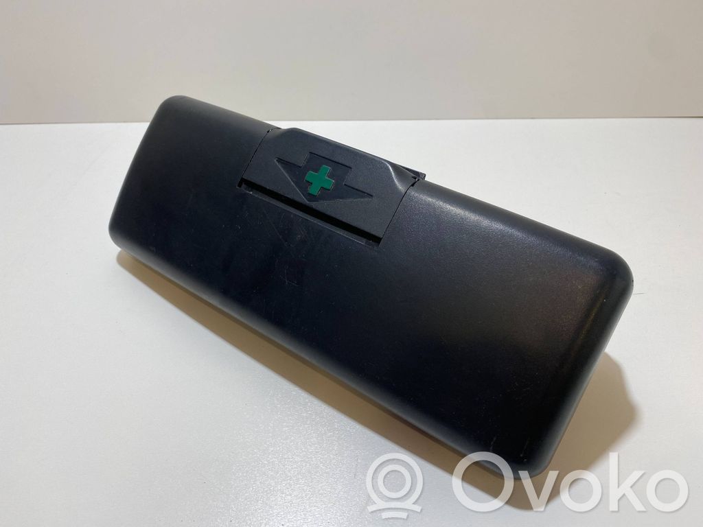 BMW 5 E39 First aid kit 