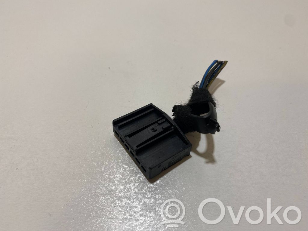 BMW 3 E90 E91 Tail light part 