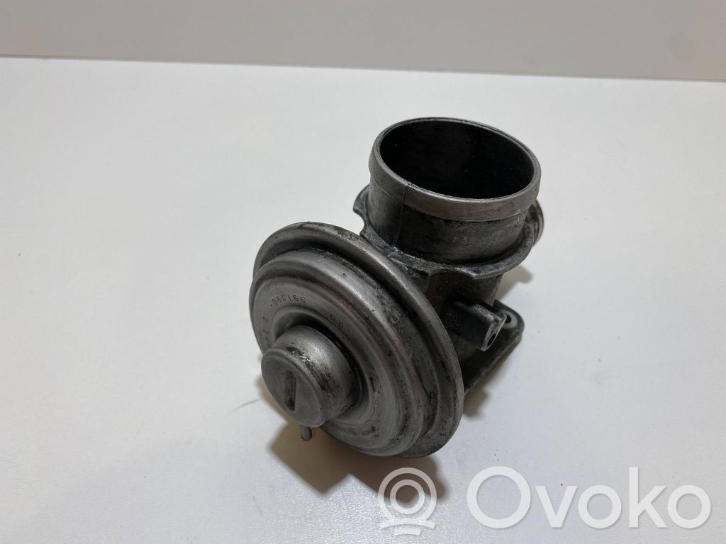 BMW 5 E39 EGR valve 