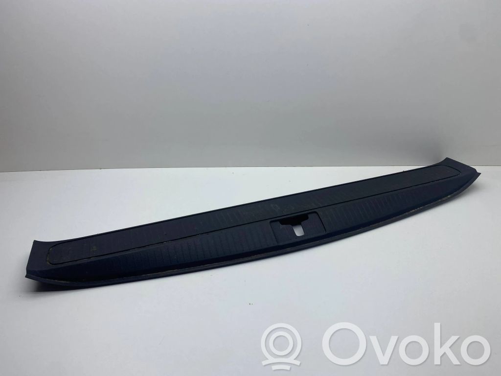 Opel Zafira C Osłona pasa bagażnika 