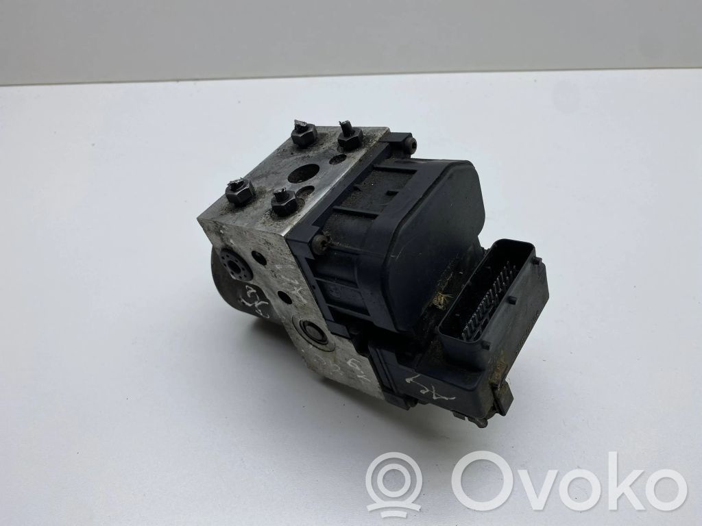 Audi A4 S4 B5 8D ABS Pump 