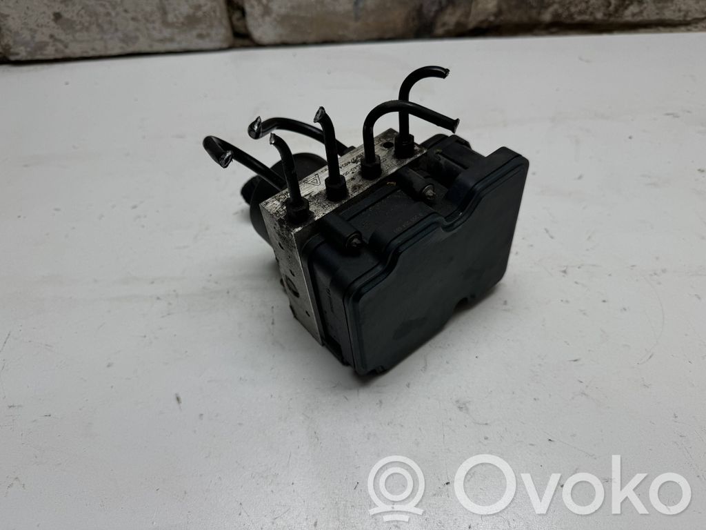 Toyota Avensis T270 ABS bloks 