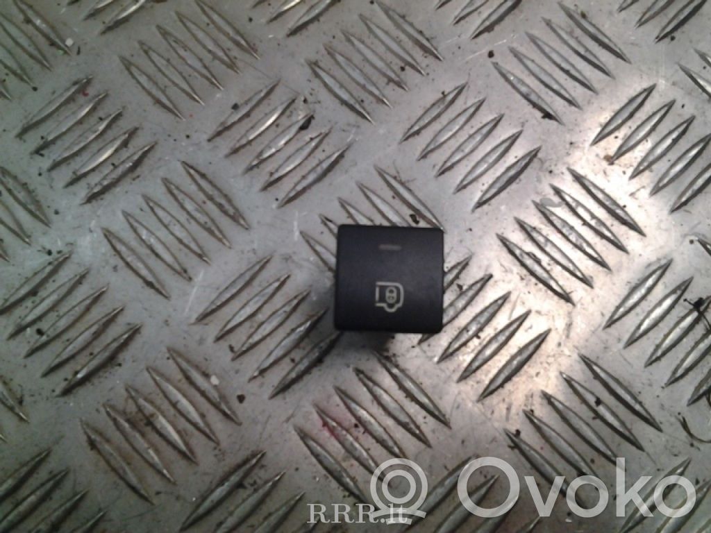 Citroen Berlingo Central locking switch button 