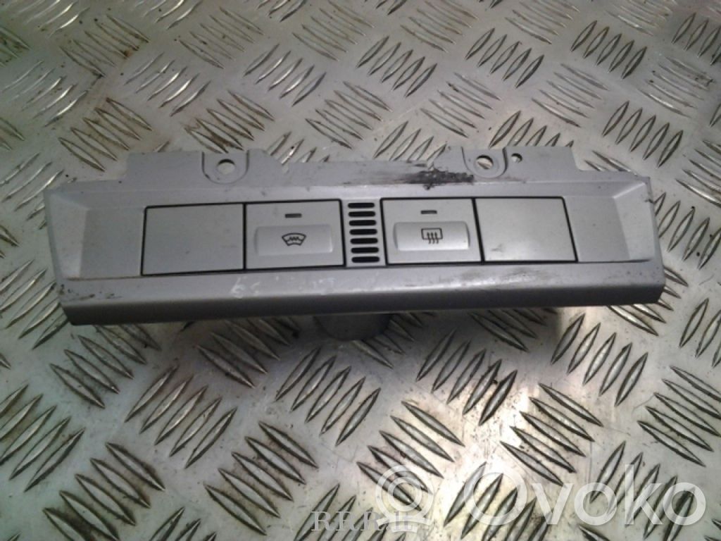 Windscreen/window heater switch   4M51130734DC