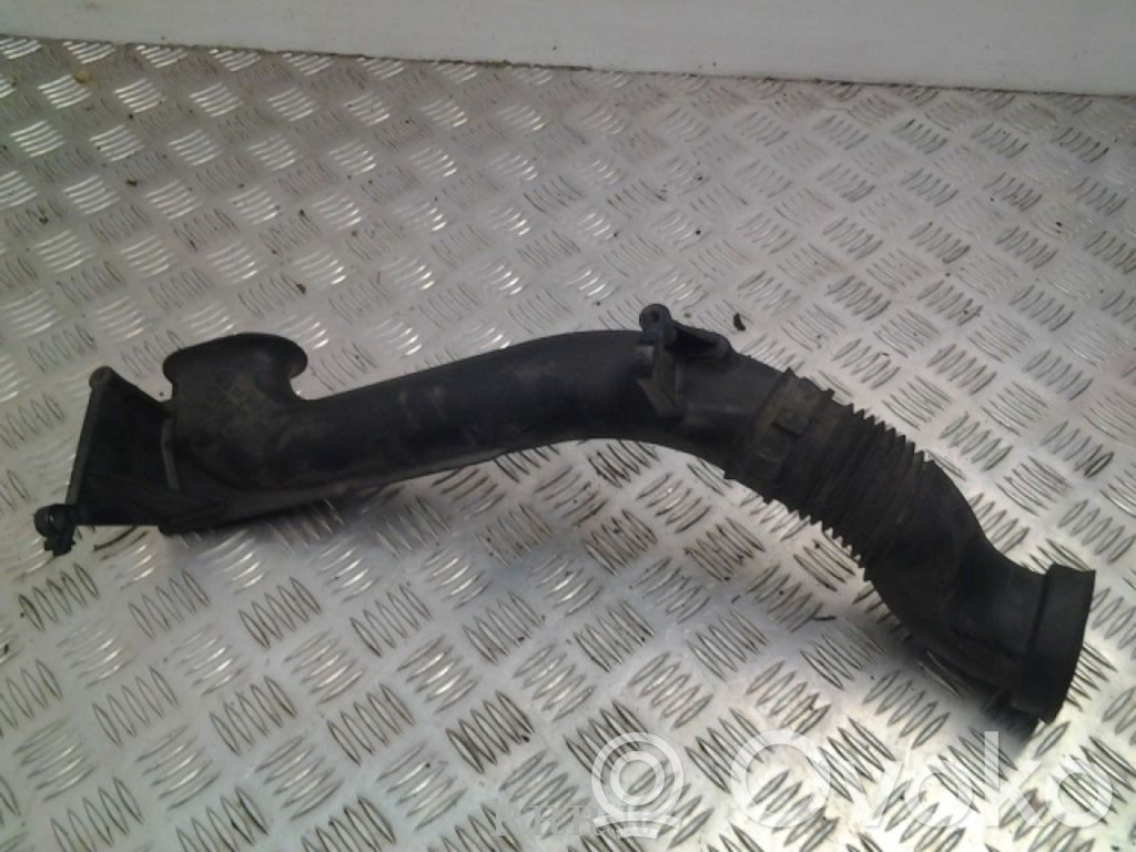 Opel Astra H Air intake duct part 