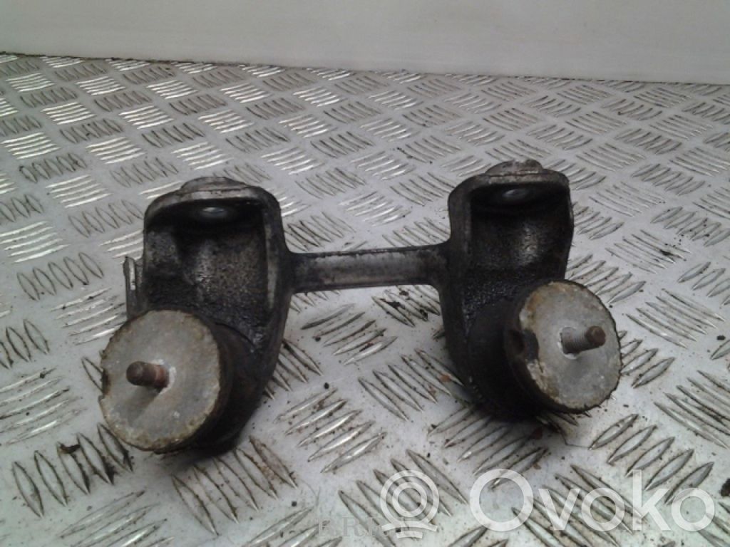 Gearbox mounting bracket   676030302