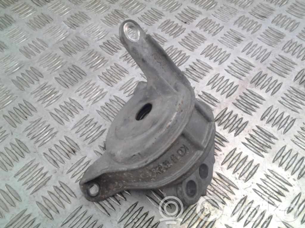 Engine mount bracket   13125637