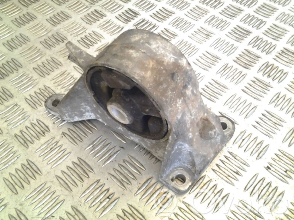 Opel Vectra C Engine mount bracket 