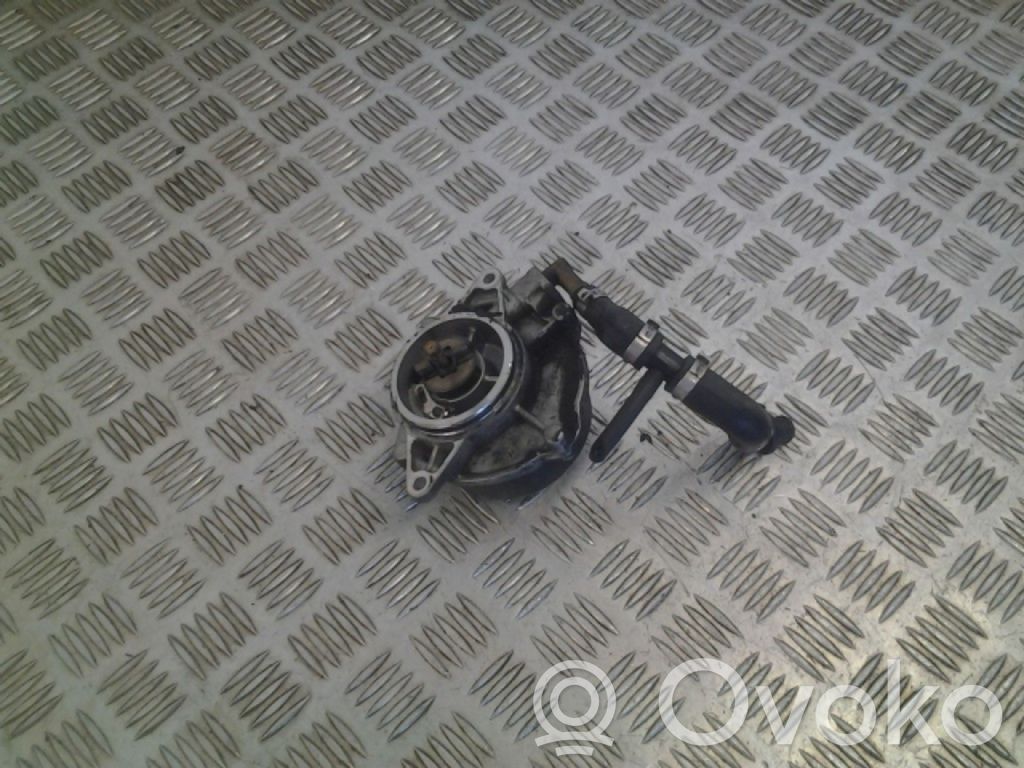 Audi A4 S4 B7 8E 8H Pompe à vide 