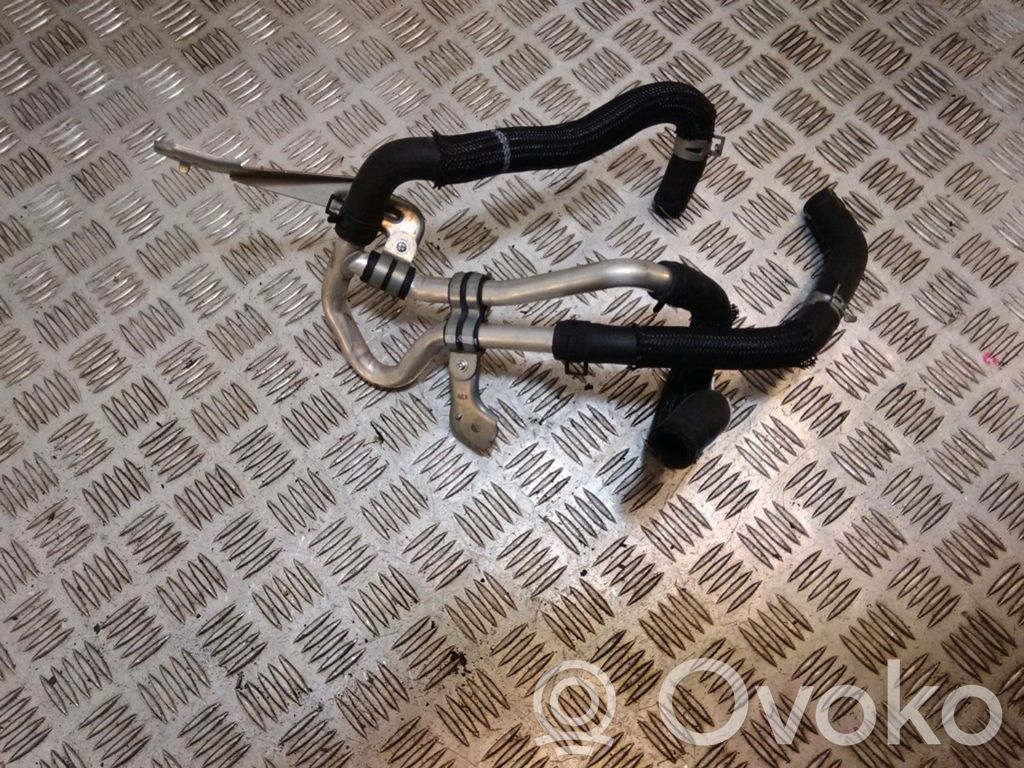 Engine coolant pipe/hose