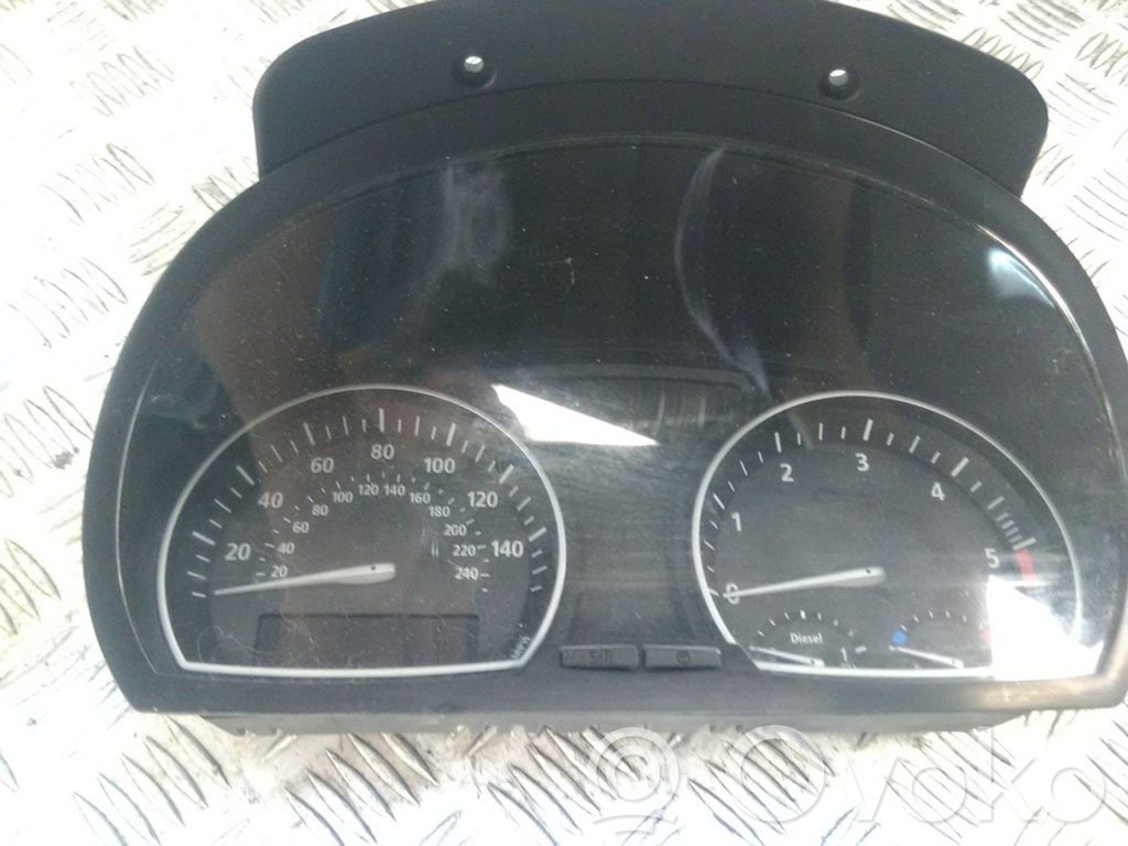 BMW X3 E83 Speedometer (instrument cluster) 