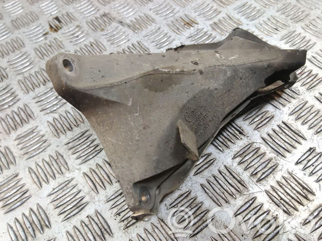 Engine mounting bracket   6764574