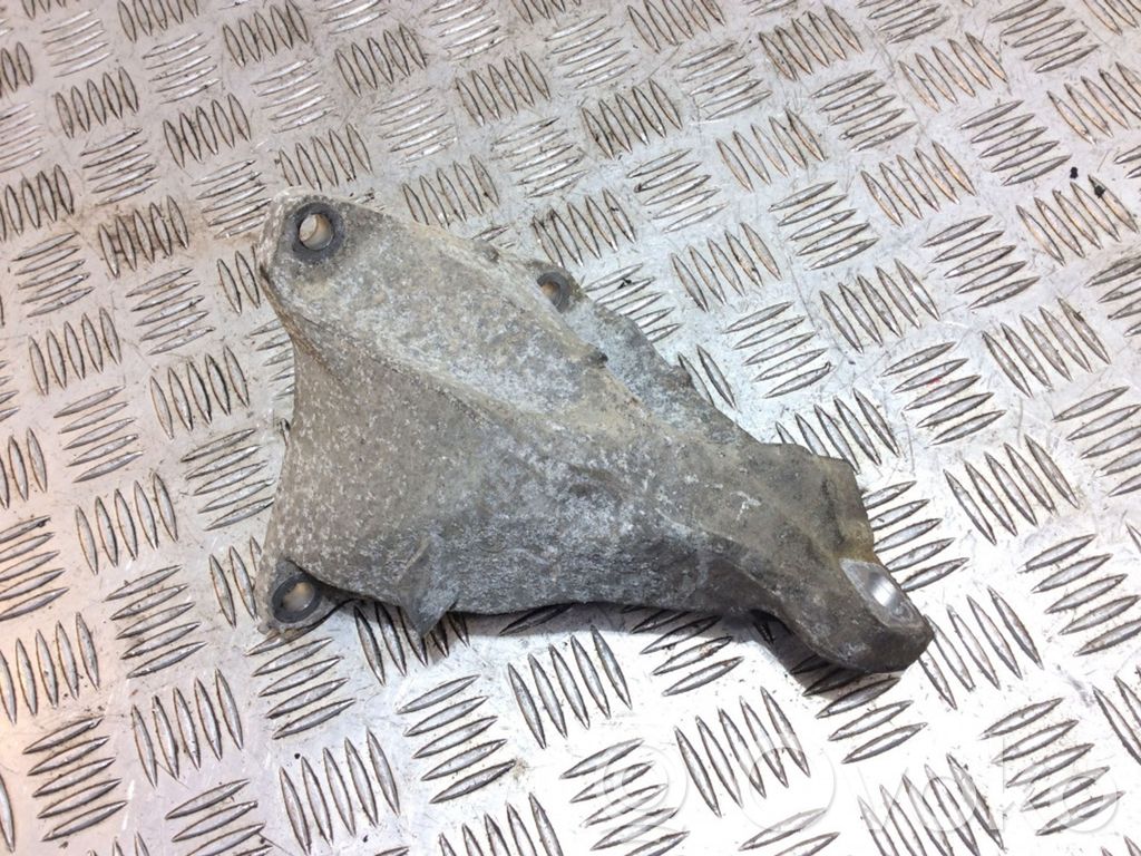 BMW 3 E92 E93 Engine mounting bracket 
